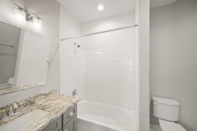 Building Photo - 2547 S Calumet St