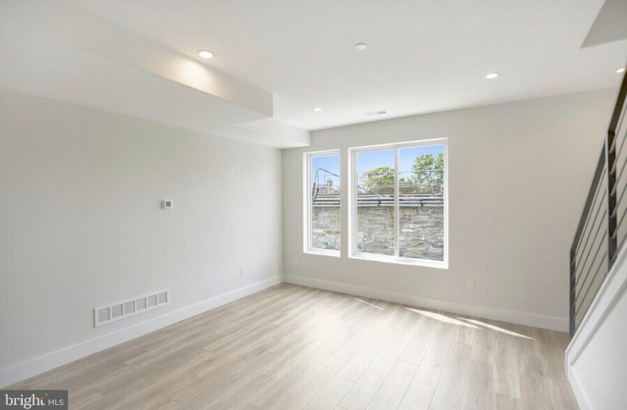 Building Photo - 1517 N 9th St