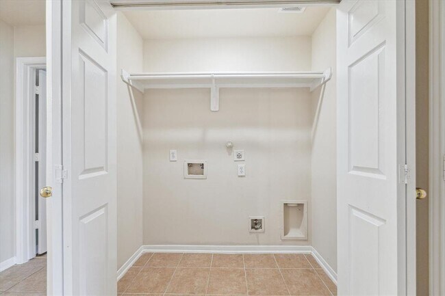 Building Photo - 25111 Florina Ranch Dr