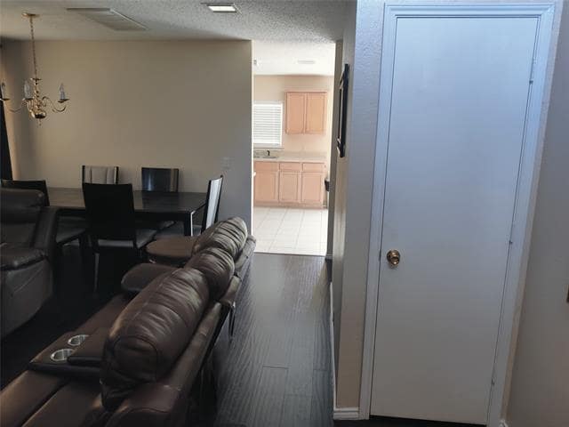 Building Photo - 1405 Anglican Dr