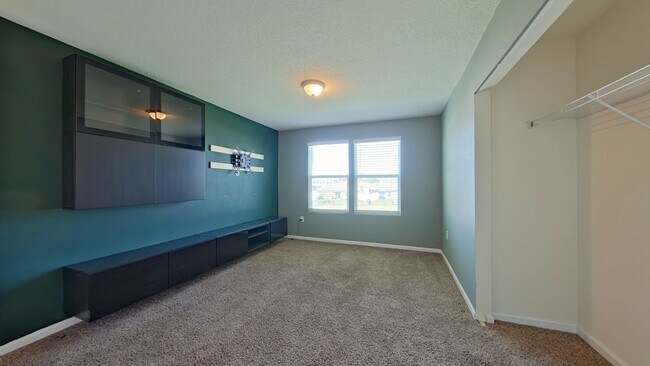 Building Photo - Gorgeous 5 Bedroom Home in Alta Lakes!