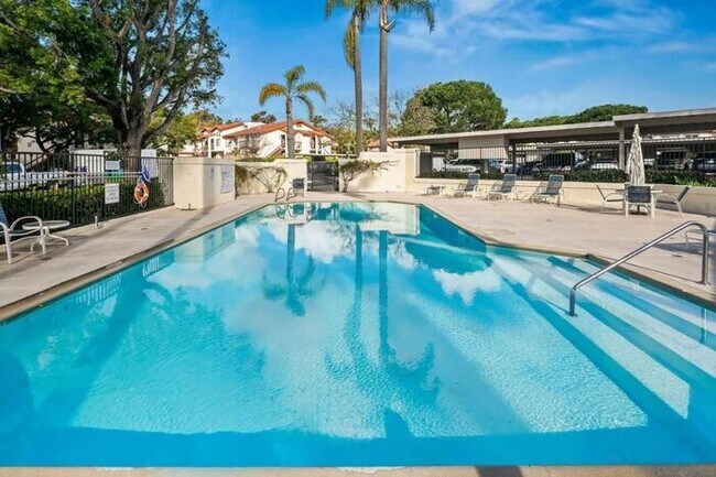 Building Photo - Private La Jolla Condo with Resort-Style Amenities Near UTC