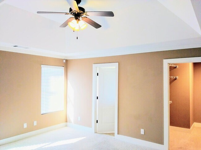 Building Photo - 6511 Ridgeview Ln in Park Lake Neighborhood