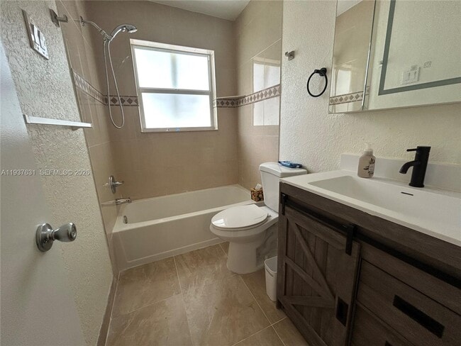 Building Photo - 3219 Wilson St