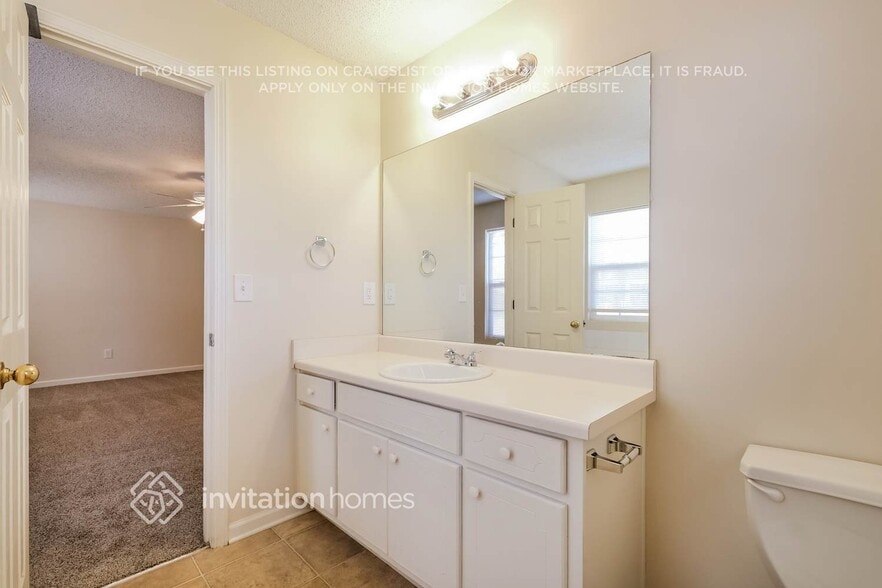 Building Photo - 211 Ashland Creek Ct