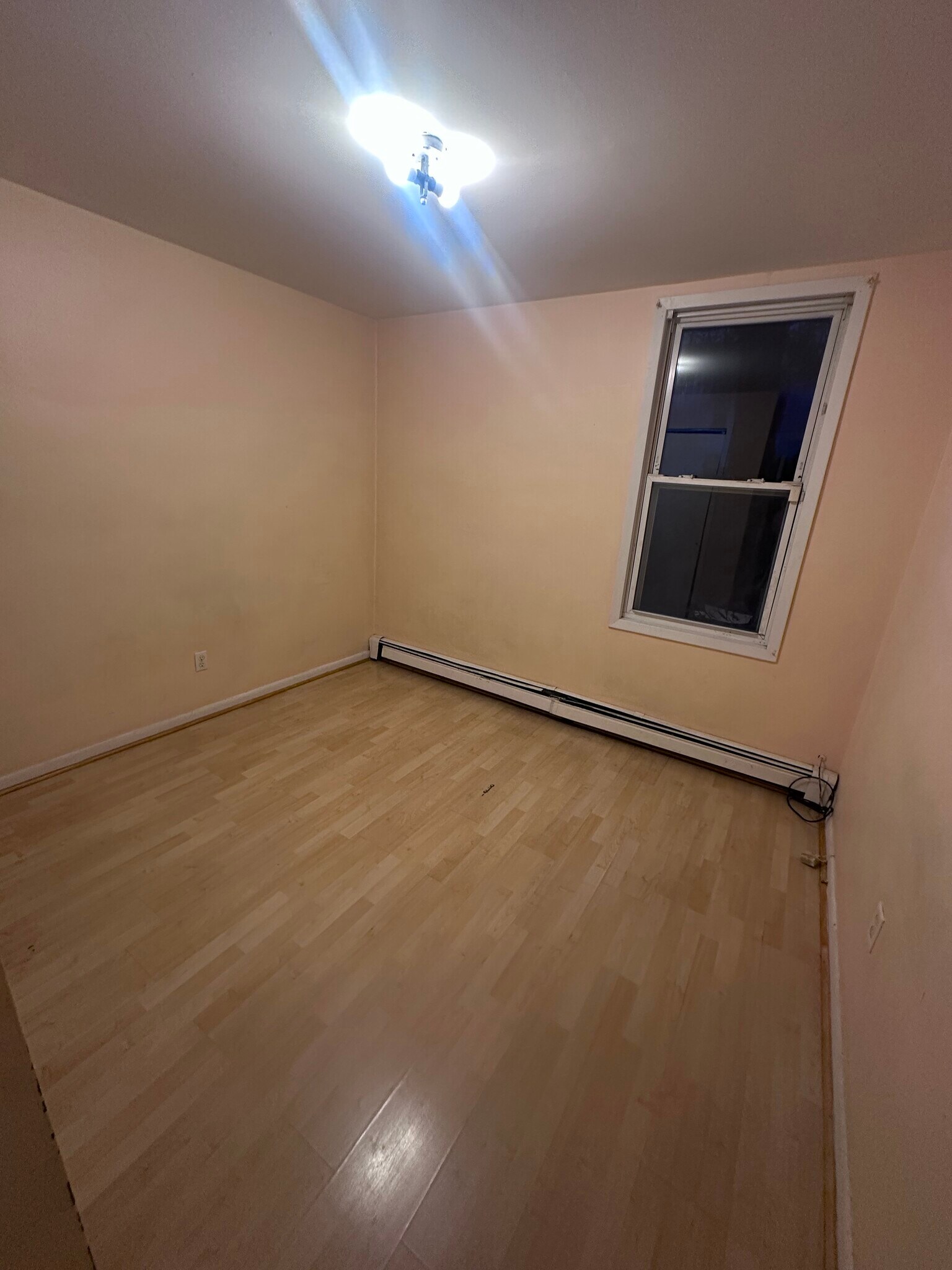 Building Photo - 95 E Clifton Ave