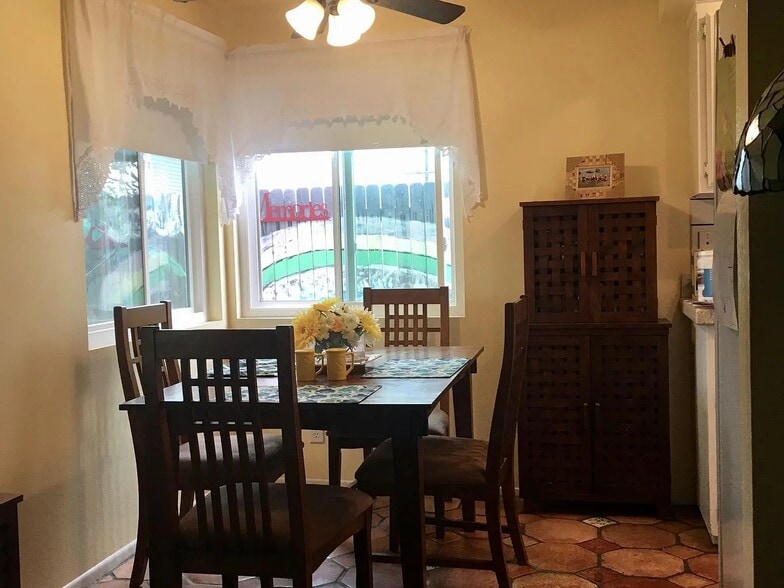 Building Photo - 112 Avenida Dolores