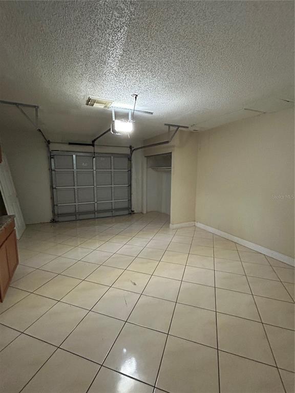 Building Photo - 339 La Paz Dr