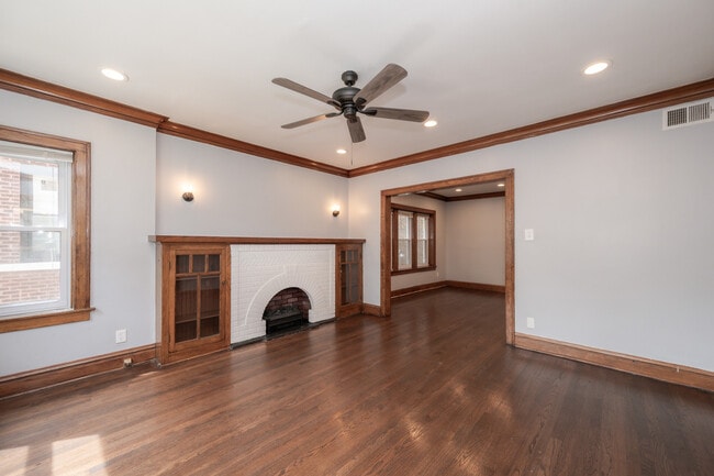 Building Photo - 3312 N Kostner Ave