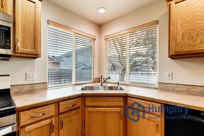 Building Photo - Great home in Meridian, close to parks, restaurants and shopping!