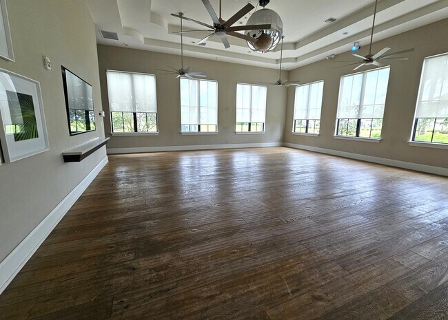 Building Photo - 5286 Nevola Ave