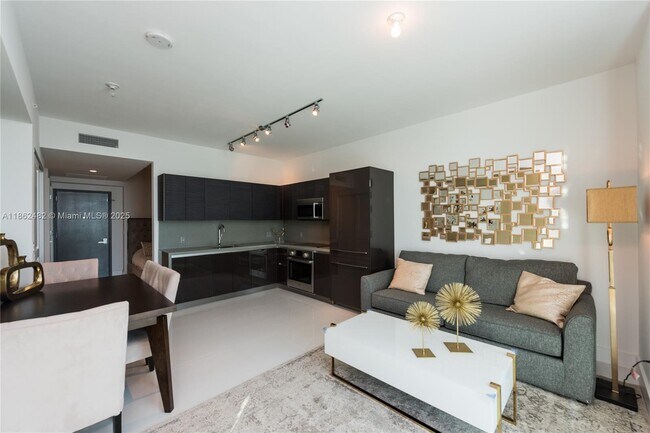 Building Photo - 1080 Brickell Ave