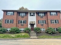 Building Photo - 7 Maple Crest Cir