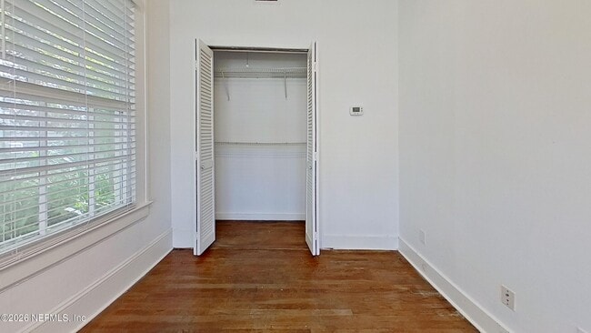 Building Photo - 2210 Myra St