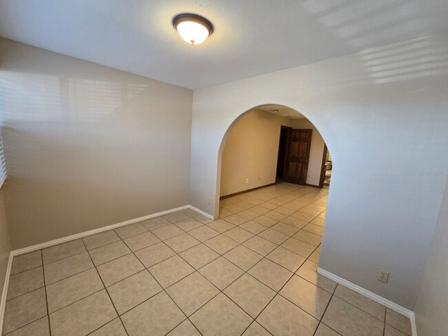 Building Photo - Renovated 2 Bedroom, 2 Bathroom Downstairs...