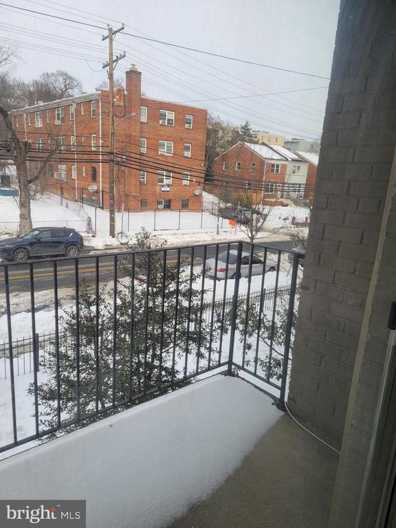 Building Photo - 625 Chesapeake St SE