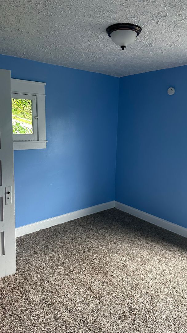 Building Photo - House ready rent!