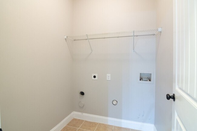 Building Photo - Perfect Family Home with Fenced Yard