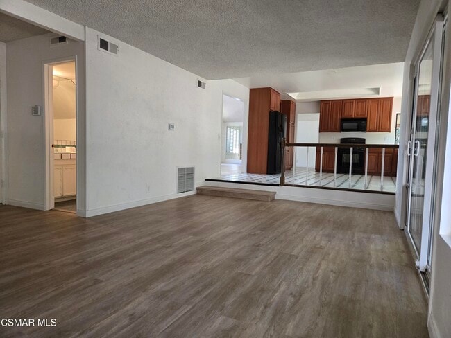 Building Photo - 3166 W Black Hills Ct