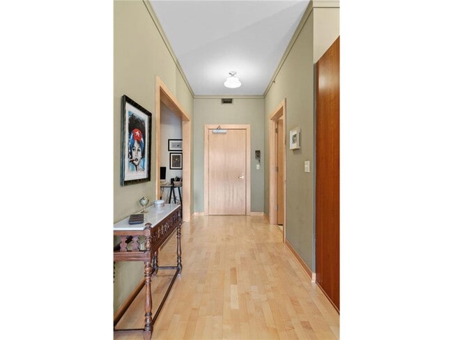 Building Photo - 401 N 2nd St