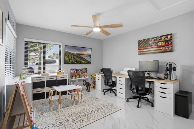 Building Photo - 7136 SW 105th Ct