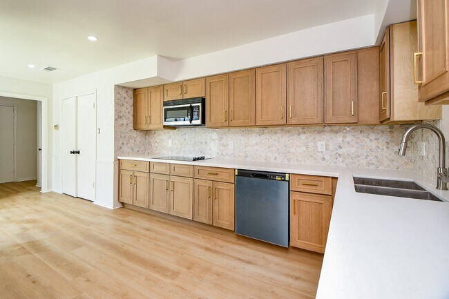 Building Photo - 7714 Teal Run Dr