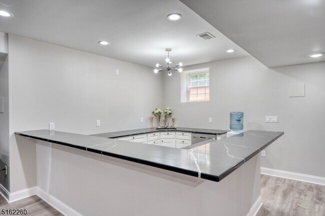 Building Photo - 12 Fieldflower Dr