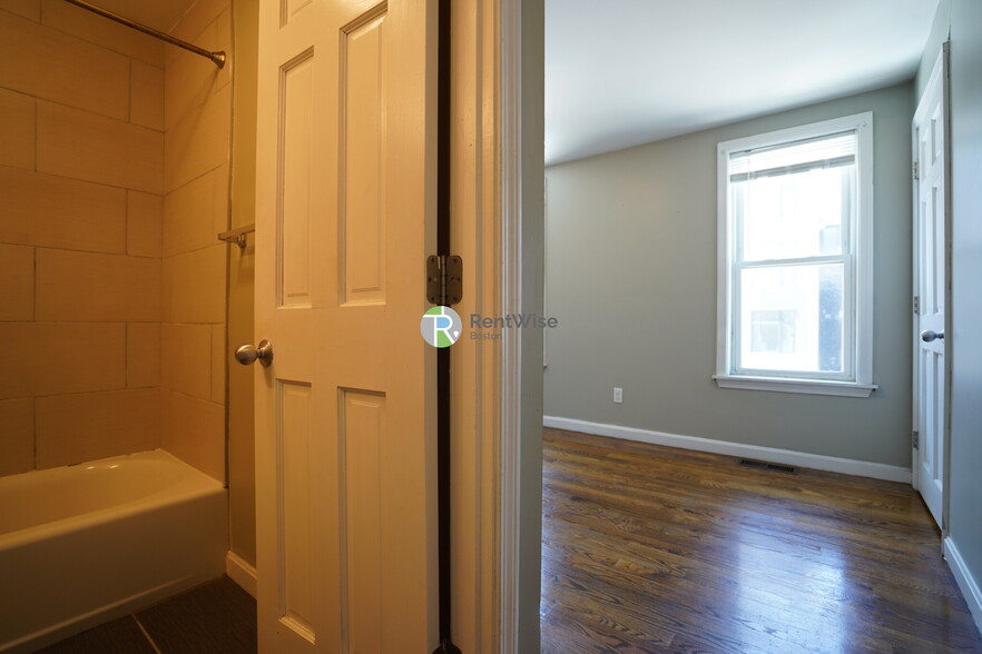 Building Photo - 36 L St