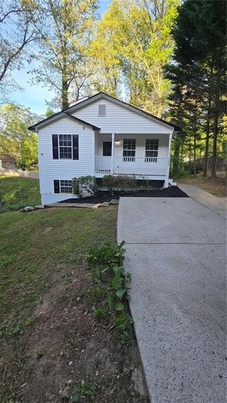 Building Photo - 3025 Mangum Dr