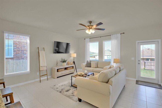 Building Photo - 6510 Teramo Ter