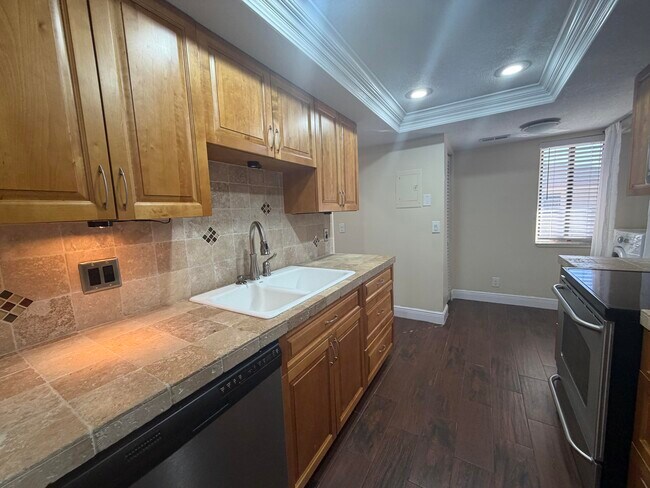 Building Photo - 12661 Westhampton Cir