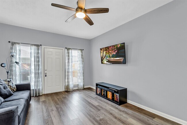 Building Photo - 3925 Lowden St