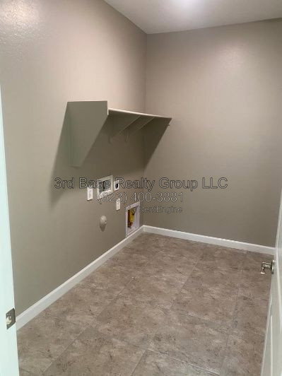 Building Photo - 3336 N 300th Dr