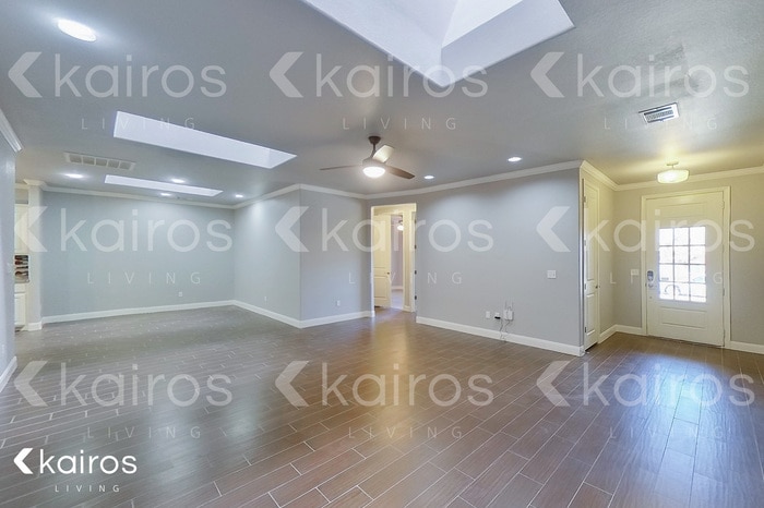 Building Photo - 7308 Mosley St