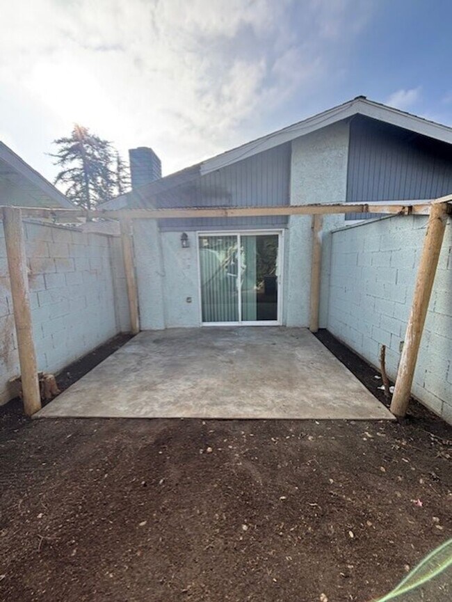 Building Photo - 2816 Ashe Rd