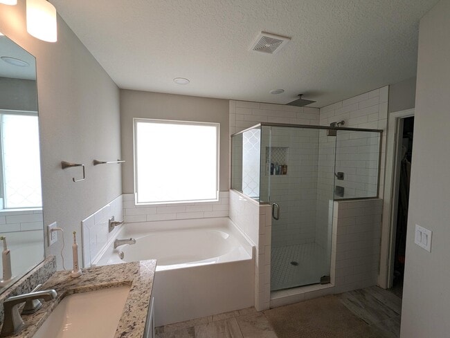 Building Photo - 1609 Ponderosa Dr