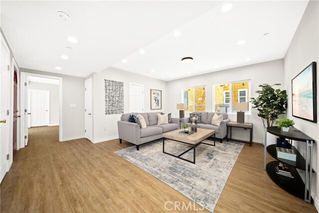 Building Photo - 1372 Carmona Ave