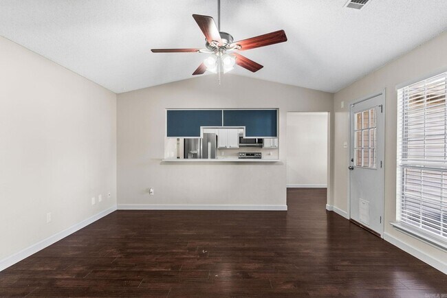 Building Photo - 10 Meadow Ridge Loop