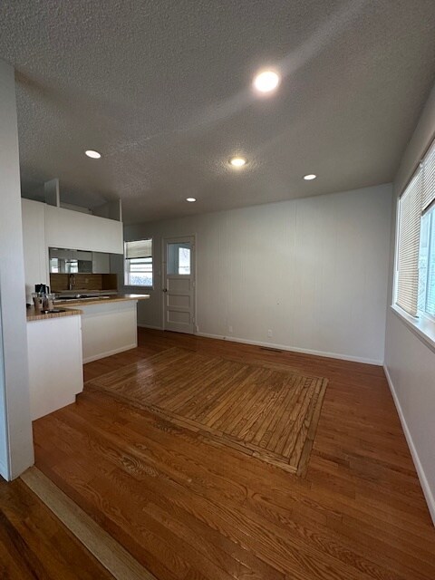 Building Photo - 1259 Buccaneer Dr