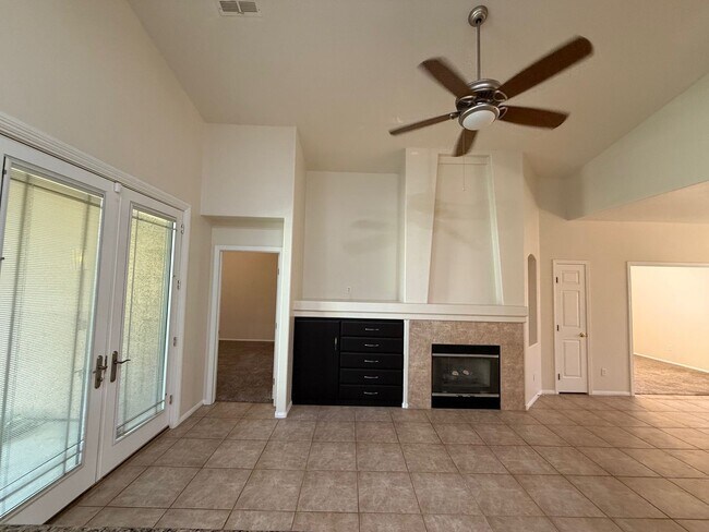 Building Photo - Gated Northshore Community Single Story Three Bedroom plus Den