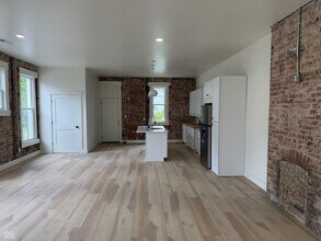 Building Photo - 2701 N College Ave