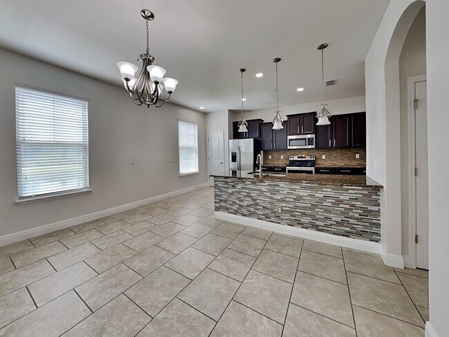 Building Photo - 10866 Sunset Ridge Ln