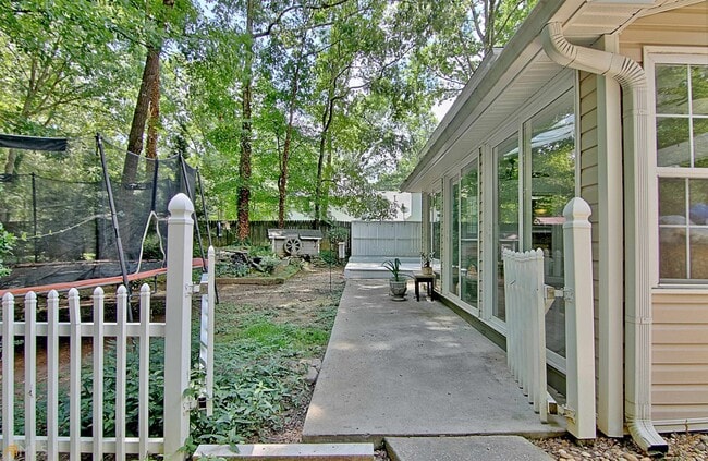 Building Photo - 702 Bookman Point