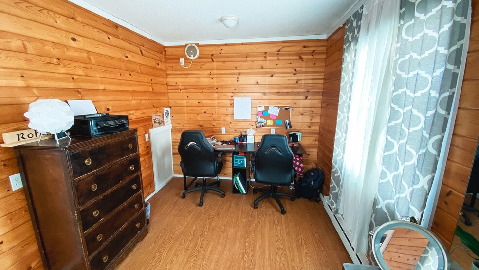 Bonus Room/Bed 4/Office - 235 Hwy 55