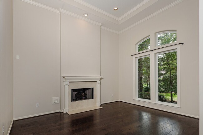 Building Photo - 14 Graceful Elm Ct