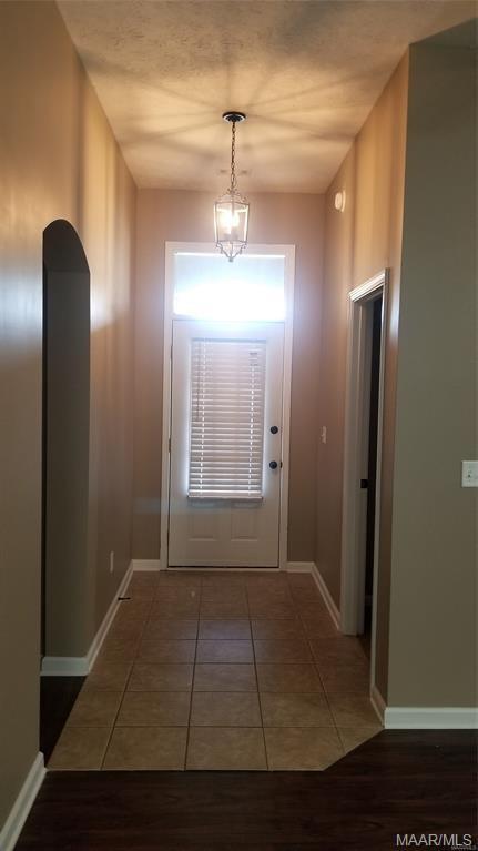 Building Photo - 9001 Saw Tooth Loop