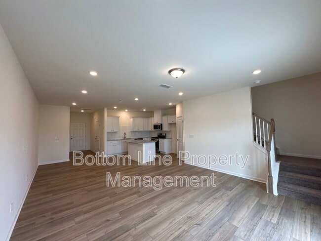 Building Photo - 5278 Maynard Hl Dr