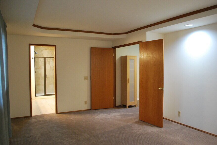 Building Photo - 20204 37th Ave W