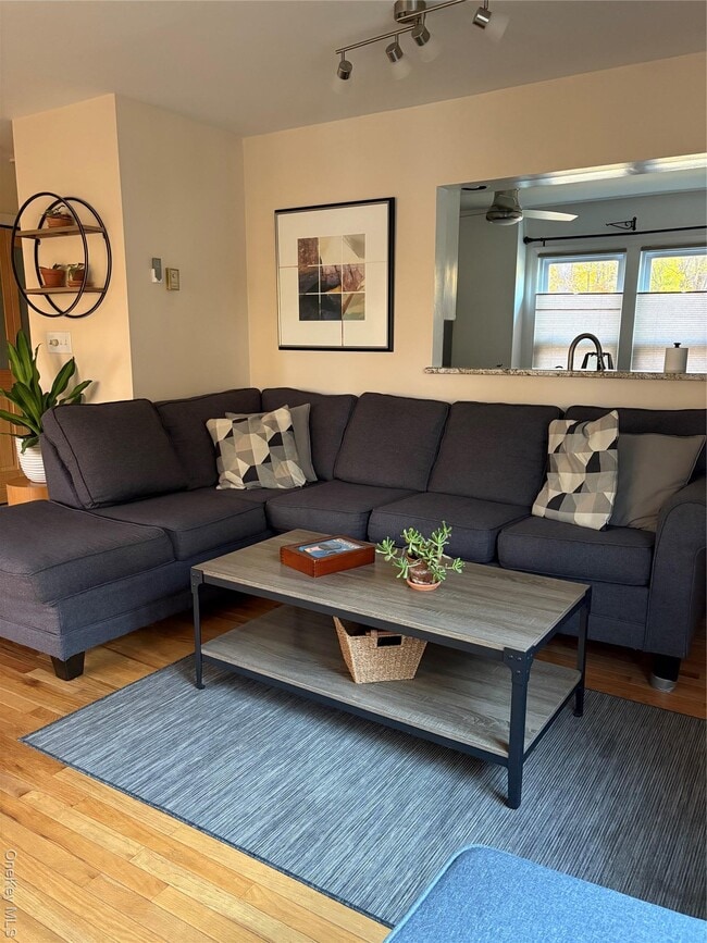 Building Photo - 48 Angela Ct