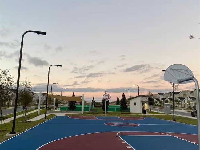 Building Photo - 1043 Splash Shot Pl